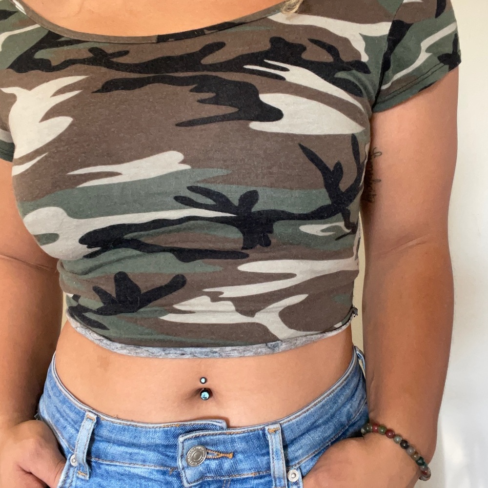 Camouflage crop top